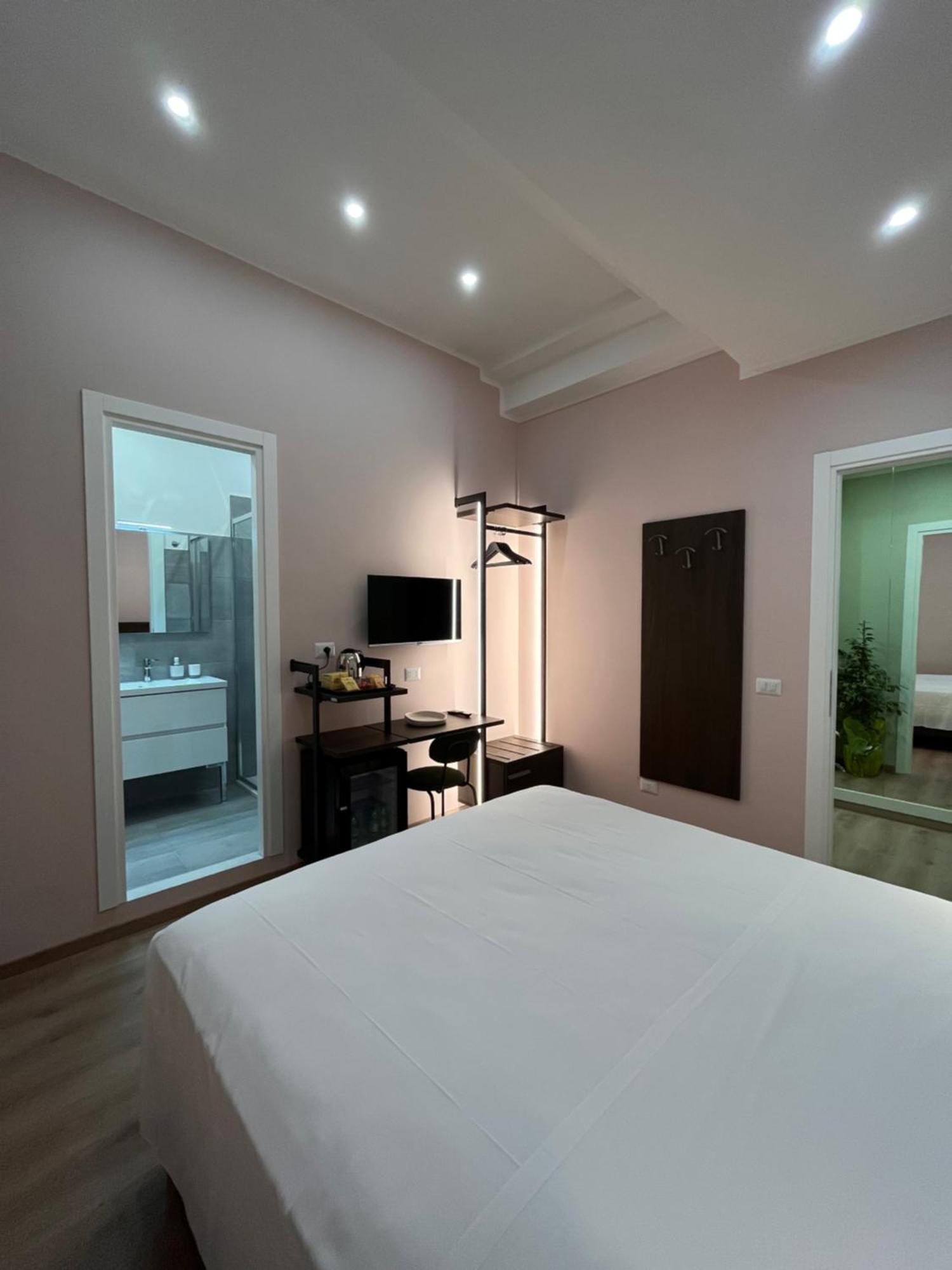 Colosseum Deluxe โรม ภายนอก รูปภาพ