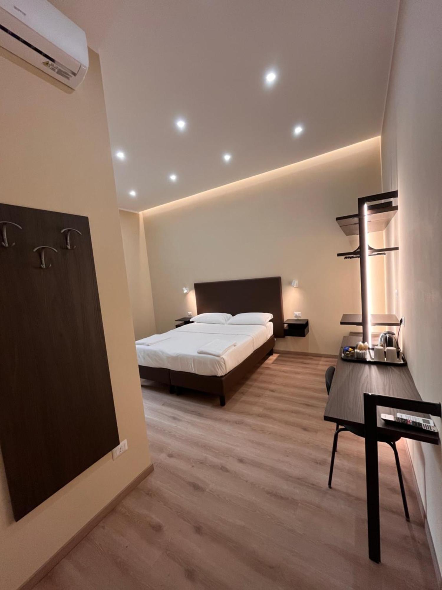 Colosseum Deluxe โรม ภายนอก รูปภาพ