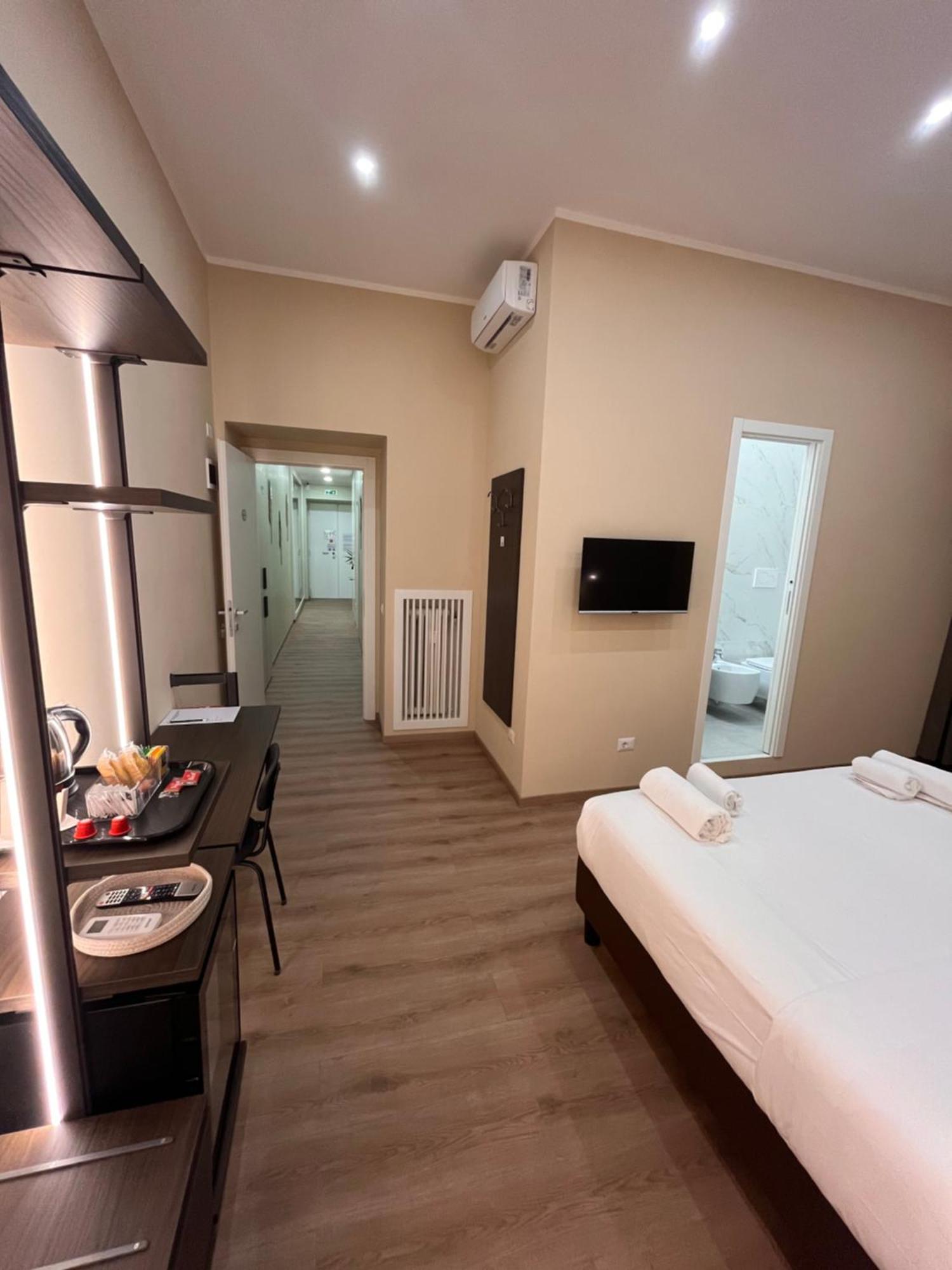 Colosseum Deluxe โรม ภายนอก รูปภาพ