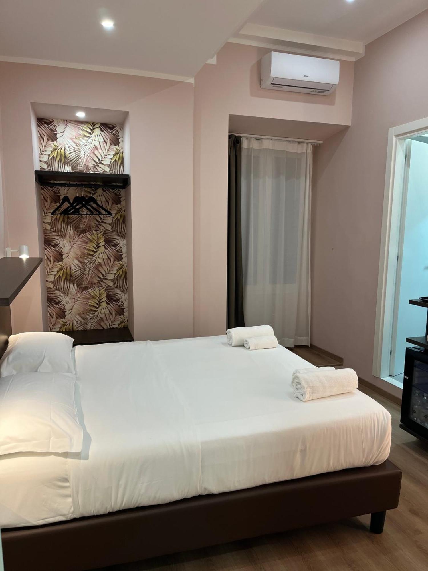 Colosseum Deluxe โรม ภายนอก รูปภาพ